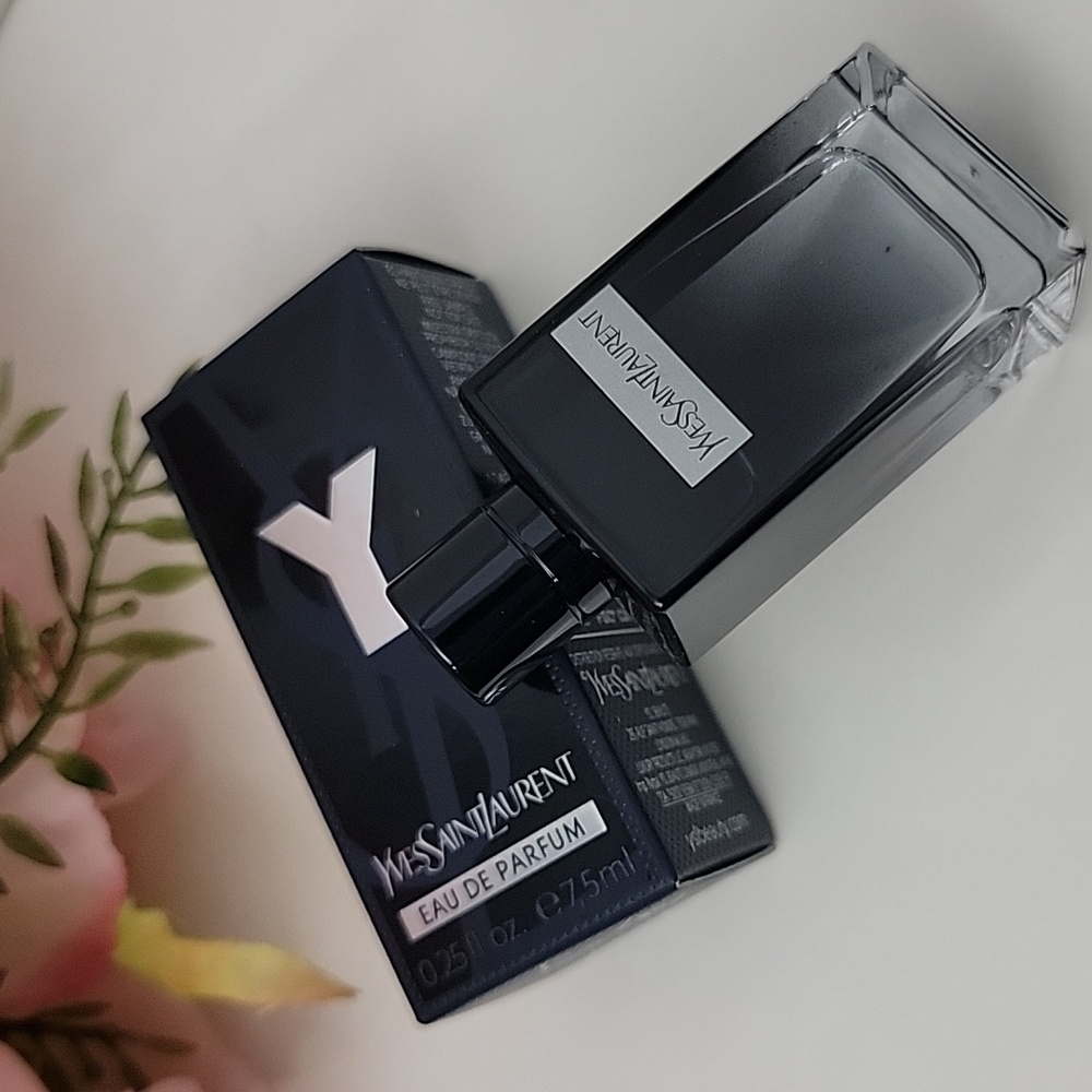 Y EAU DE PARFUM 0.25 oz mini splash for MEN